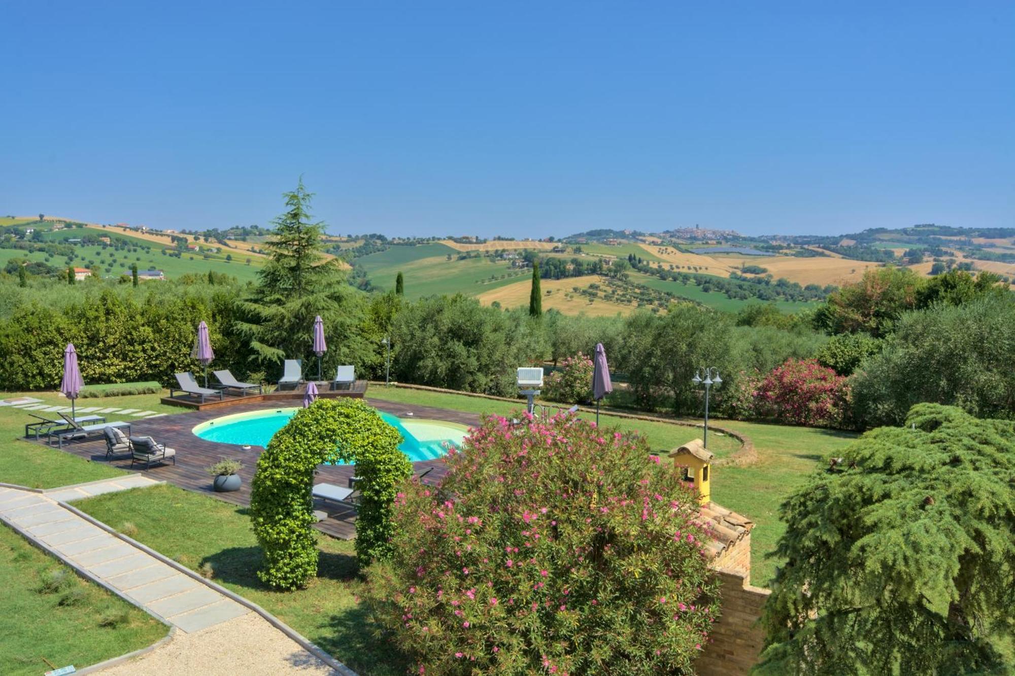 Villa Morro Suites Morrovalle エクステリア 写真